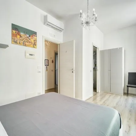 Inside By Dot בית הארחה 4*