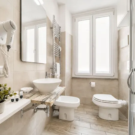 Guest house Inside By Dot Rome